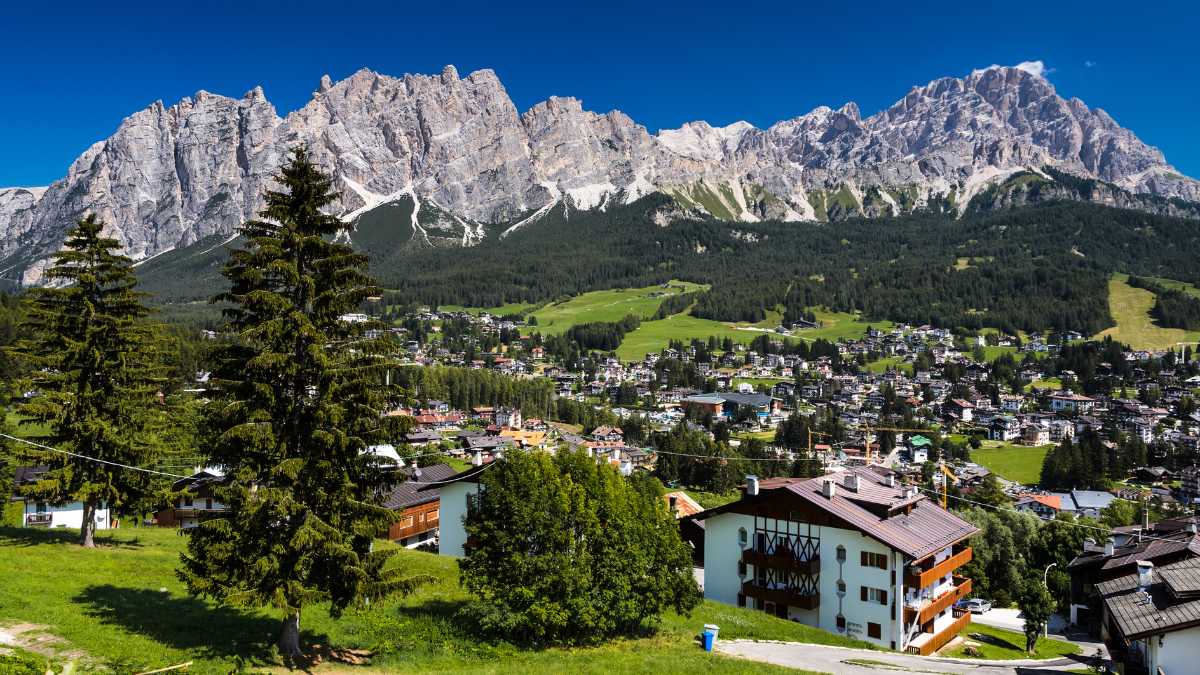 Cortina in autunno: colori, natura e fotografia fuori stagione